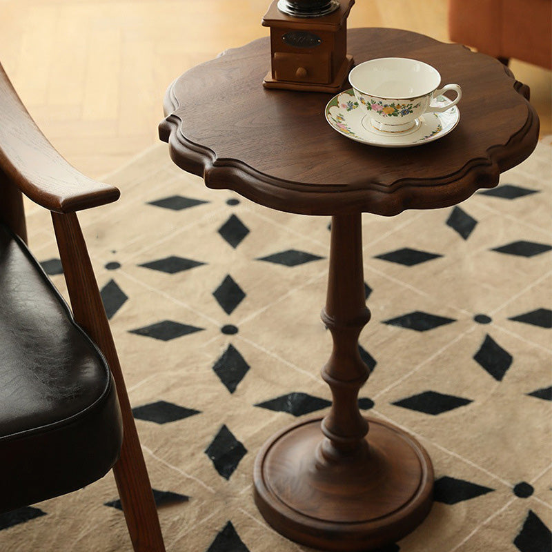 Traditional Vintage Round Lace Wood Coffee Table For Living Room