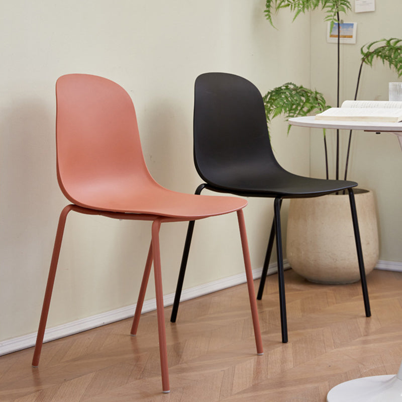 Modern Minimalist Square Plastic Dining Chair Curved Backrest For Dining Room