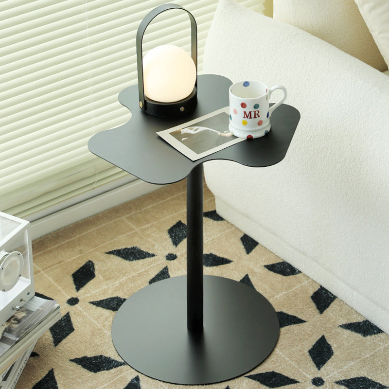 Modern Minimalist Trefoil Flower Round Base Iron End Table For Living Room