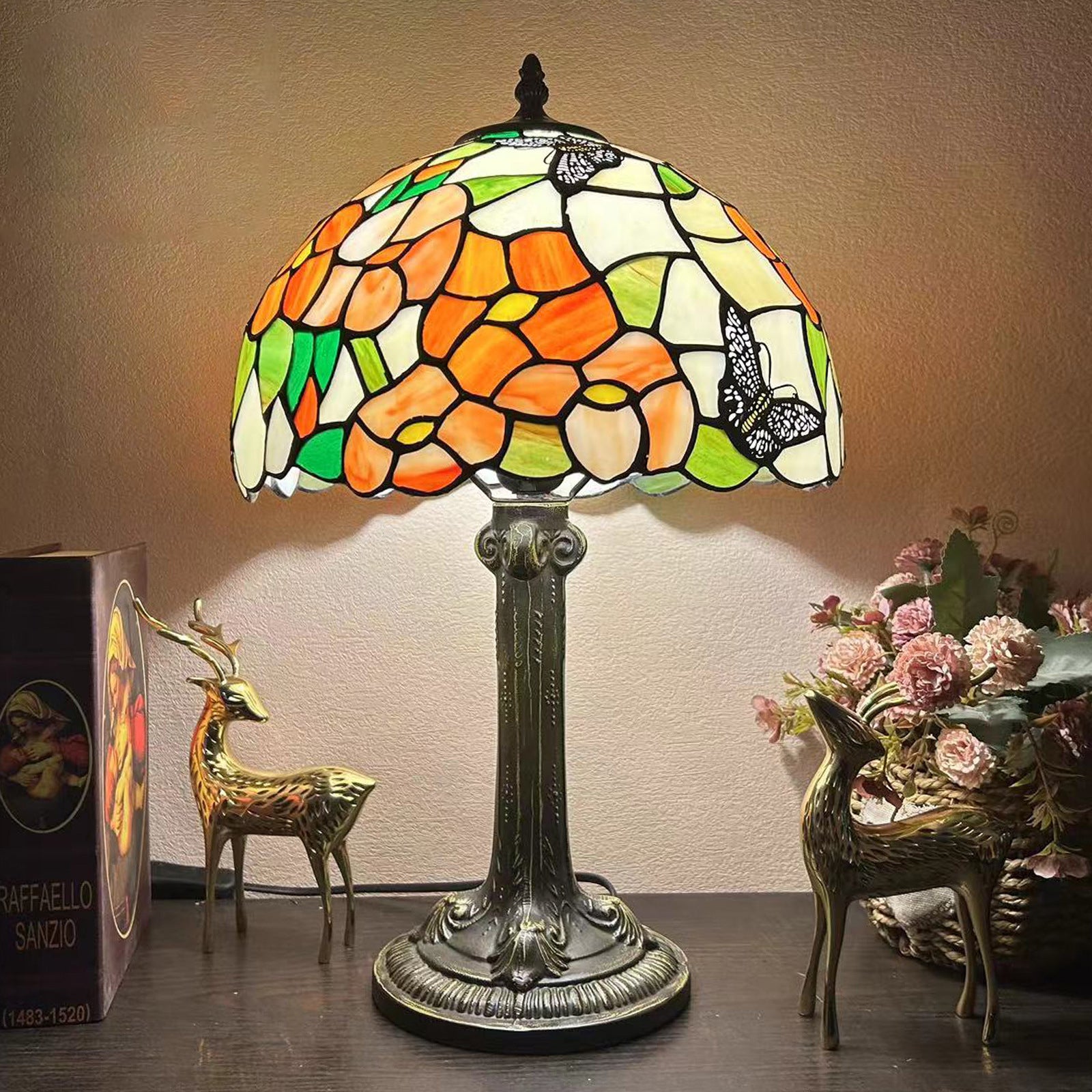 Traditional Tiffany Metal Hardware Glass Semicircular Dragonfly Flower Water Drop 1-Light Table Lamp For Bedroom